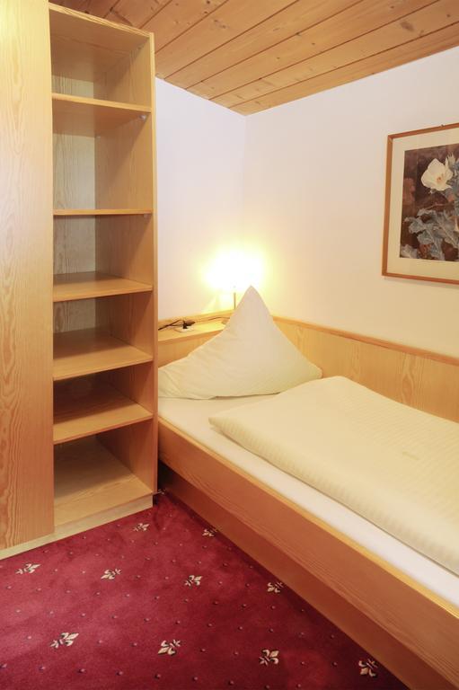 Haus Gariella Apartamento Gargellen Quarto foto